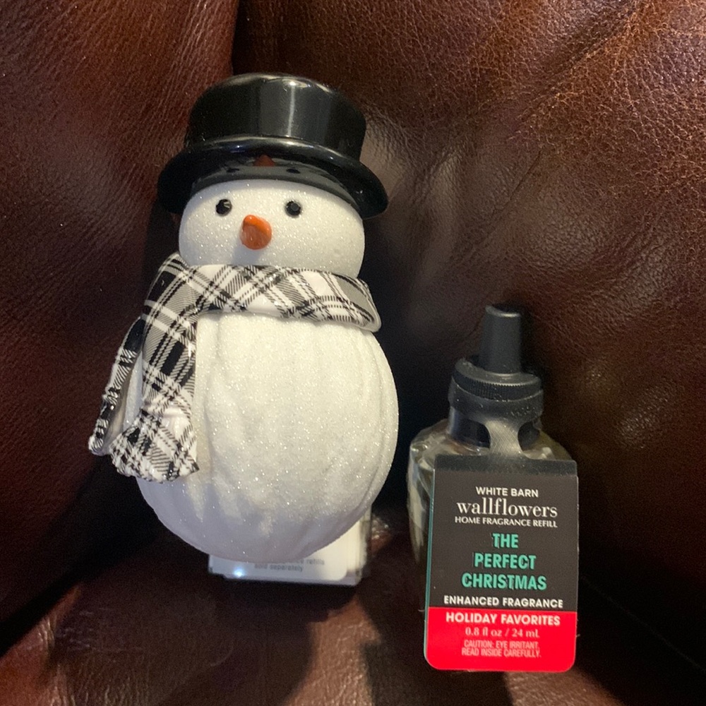 NWT Bath & Body Works Snowman Scent Control Fragrance Plug w/ refill